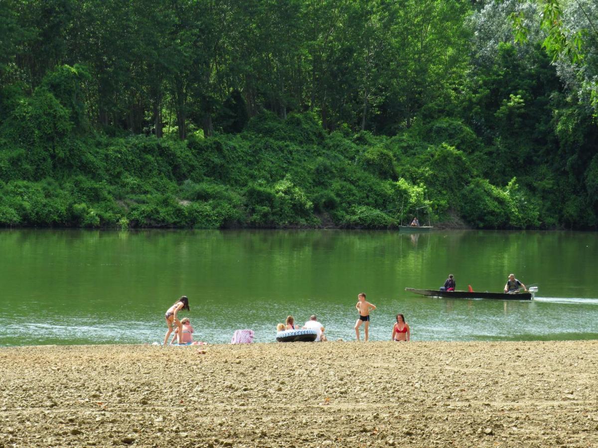 Oeko Kemping Es Glamping Tiszadada Exterior foto